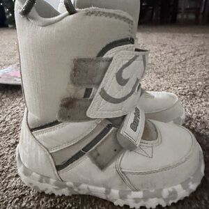 Kids SZ 1 Burton Brom Snowboard Boots